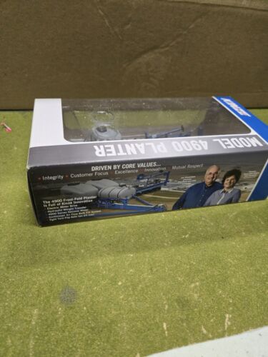 1/64 KINZE MODEL 4900 PLANTER SPECCAST / ERTL/ FARM TOY - Picture 6 of 6