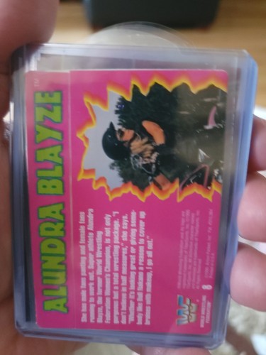 🔥Alundra Blayze Signed On Card Autograph WWF WWE 1995 Action Packed RC Medusa - Picture 2 of 2