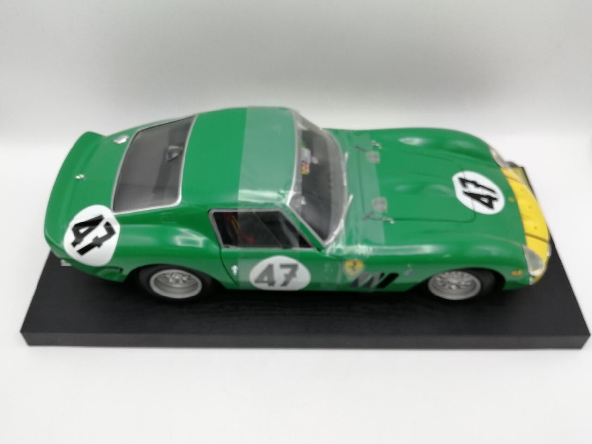 未使用品Revell Ferrari 250 GTO 1:12 ダイキャスト製 Revell Metal '62 Ferrari 250 Gto Model Car Free Shipping From