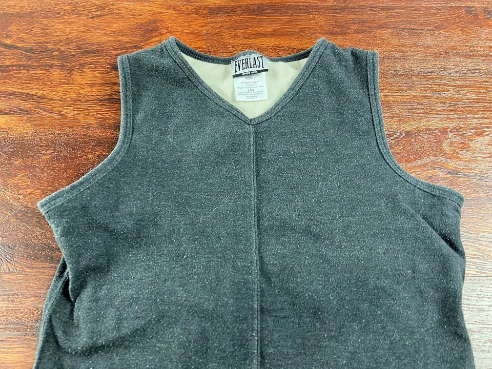 Camiseta sin mangas EVERLAST cuello en V Coolmax gris para niño talla L Foto 2 de 4