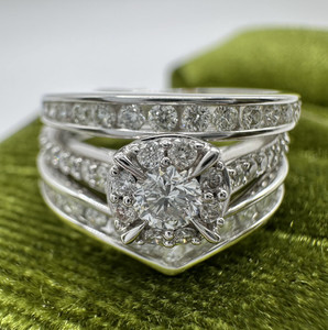 10k White Gold Round Diamond Cluster 3-Piece Engagement Bridal Ring Set ~ Size 7