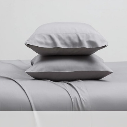КОМПЛЕКТ ОХЛАЖДАЮЩИХ ПРОСТЫНЕЙ KATHY IRELAND ИЗ 100 ВИСКОЗЫ ИЗ БАМБУКА 4 ПРЕДМЕТА QUEEN - СЕРЫЙ 16290₽
