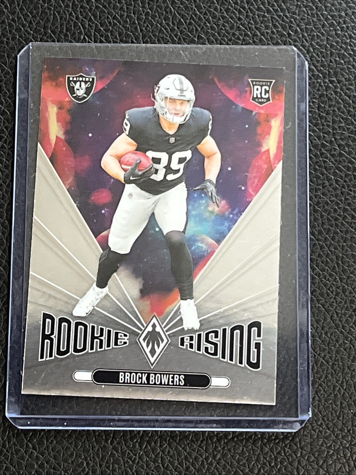 2024 Panini Phoenix - Rookie Rising Brock Bowers #RR-BBS Wave (RC)