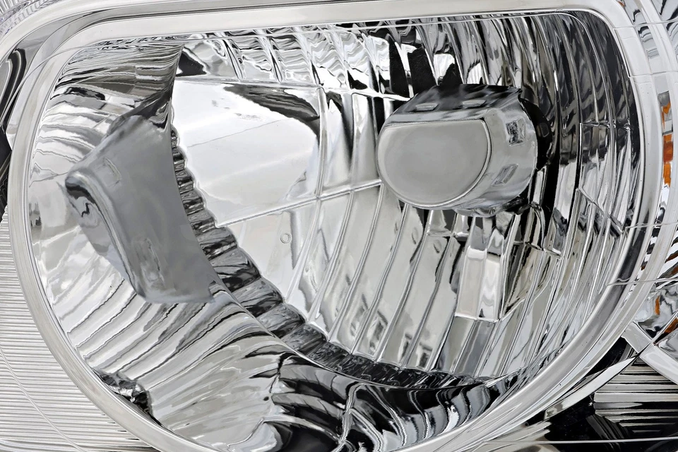 For 2006-2009 Pontiac Torrent Headlight Halogen Set Driver and Passenger Side - Image 2 of 4