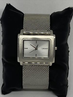 DKNY NY-8556 Women\'s Silver Stainless Steel Analog Dial Quartz Wrist Watch EY780 Amazon.com: DKNY Women main image 4