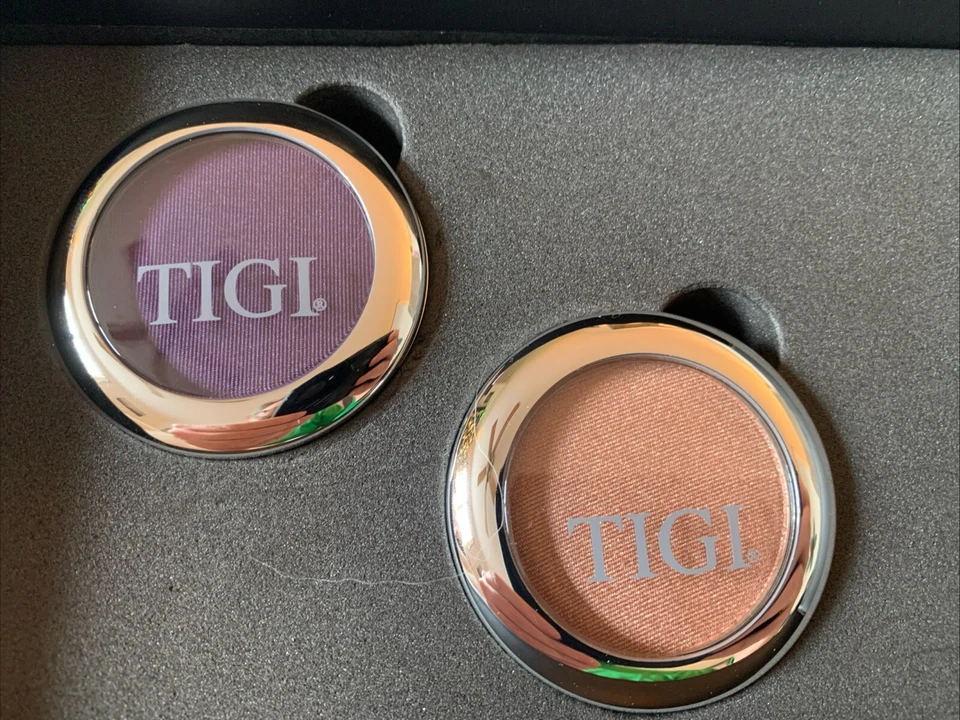 TIGI High Definition Eye Shadow Duo Purple Haze & Natural Eye Makeup ~ 0.13 oz - Image 3 of 3
