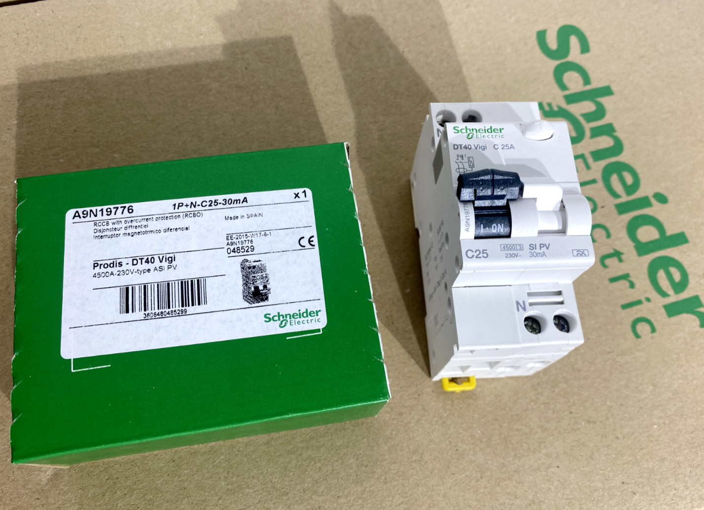 Schneider Prodis DT40 disjoncteur differentiel 1P+N 25A 30mA type A SI disjoncteur differentiel A9N19776