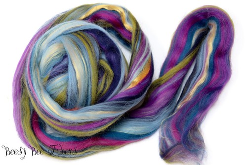 DRAGONFLY - Merino Mulberry Silk Blend Roving Combed Top Wool Roving - 4 oz - Picture 9 of 9