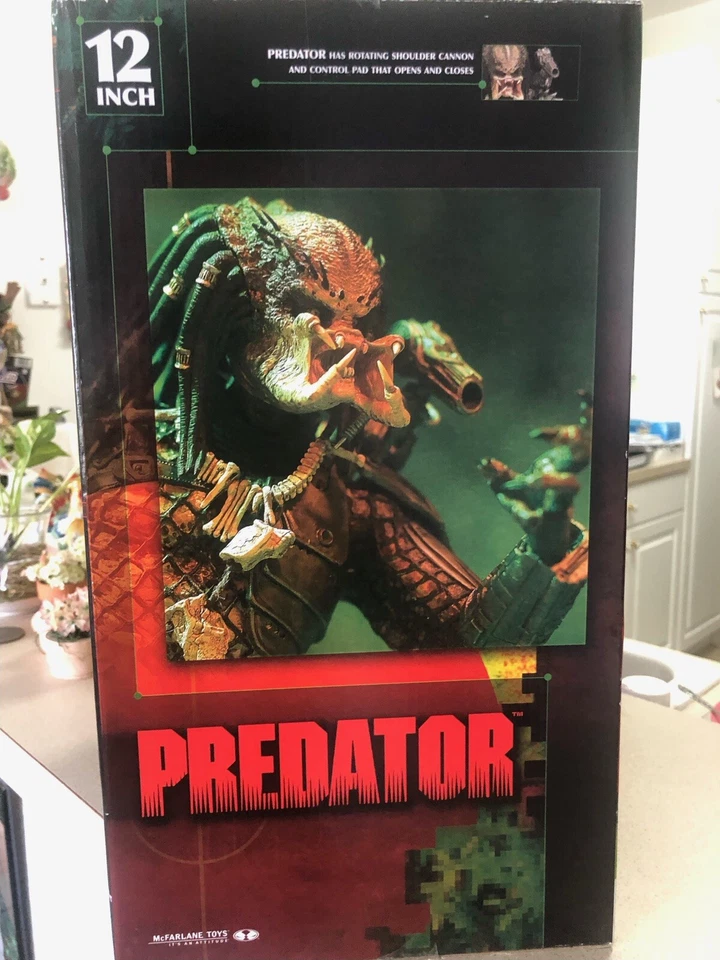 McFarlane Toys Takara Predator 12-inch Action Figure Rare Item - Image 4 of 4