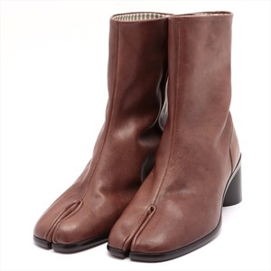 tabi leather boots