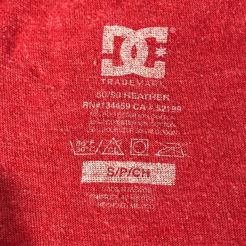 DC Shoes Mujer Talla Pequeña Camiseta Roja Manga Corta Cuello en V Pullover Tejido  Foto 4 de 4