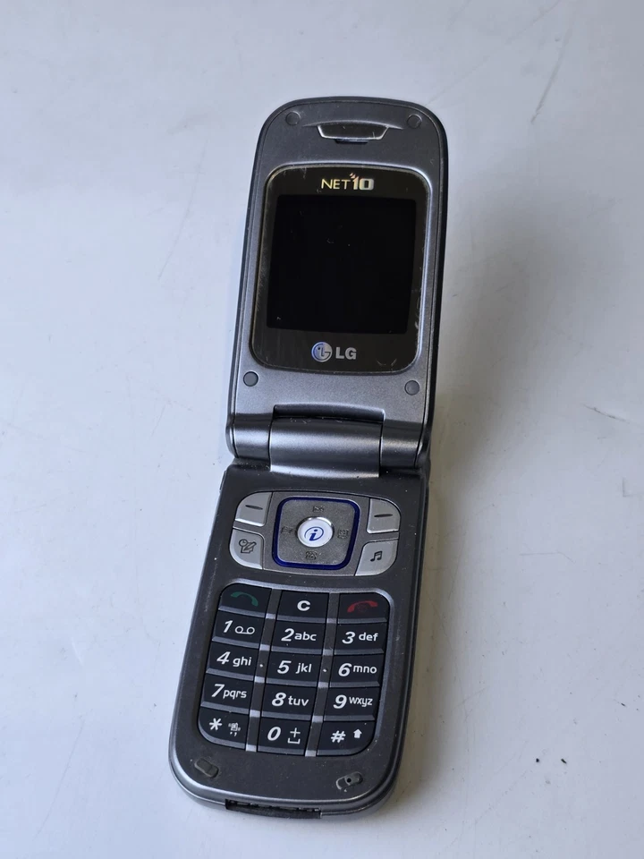 LG C1500 / 1500 / NTLG1500B - Gray and Silver ( Net10 ) Rare Cellular Flip Phone - Image 3 of 4