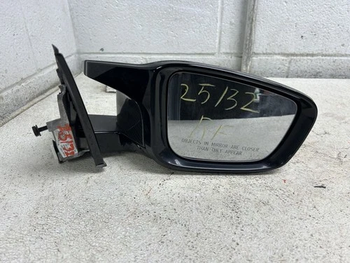 2022 BMW M3 Passenger Right Side View Mirror Gloss Black Base Carbon Fiber Cap
