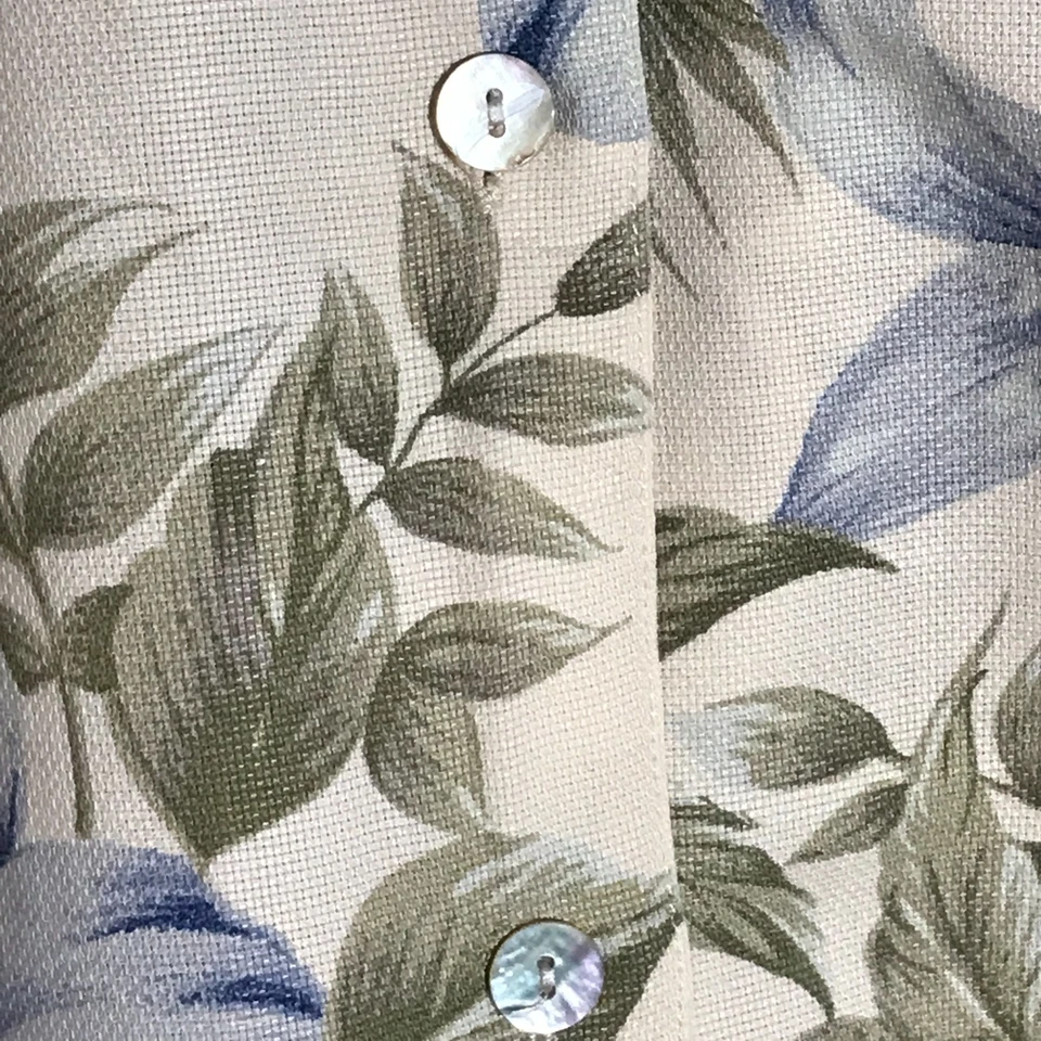 Lemon Grass Women's Small Floral Hawaiian Aloha Button Up Short Sleeve Shirt - Image 4 of 4