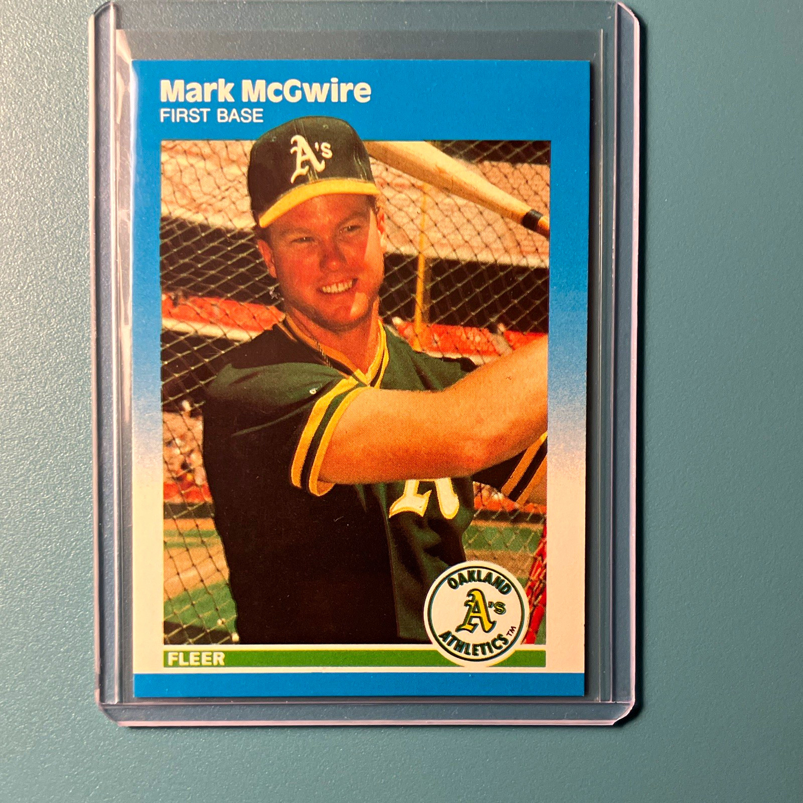 Fleer 1987 Update Mark McGwire #U-76 Oakland Athletics MLB Baseball Card