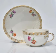 Beautiful Antique KPM Berlin Hand Painted Tea Cup & Saucer - Floral Sprays/Gilt