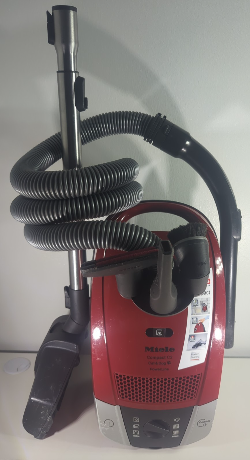 Miele Compact C2 Cat & Dog PowerLine Bagged Cylinder Vacuum Cleaner Turbo Head