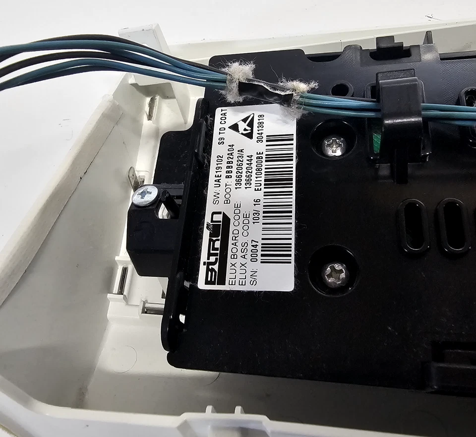 Panel de control de secadora y PCB KND-3.14 AEG T97689IH Foto 2 de 4