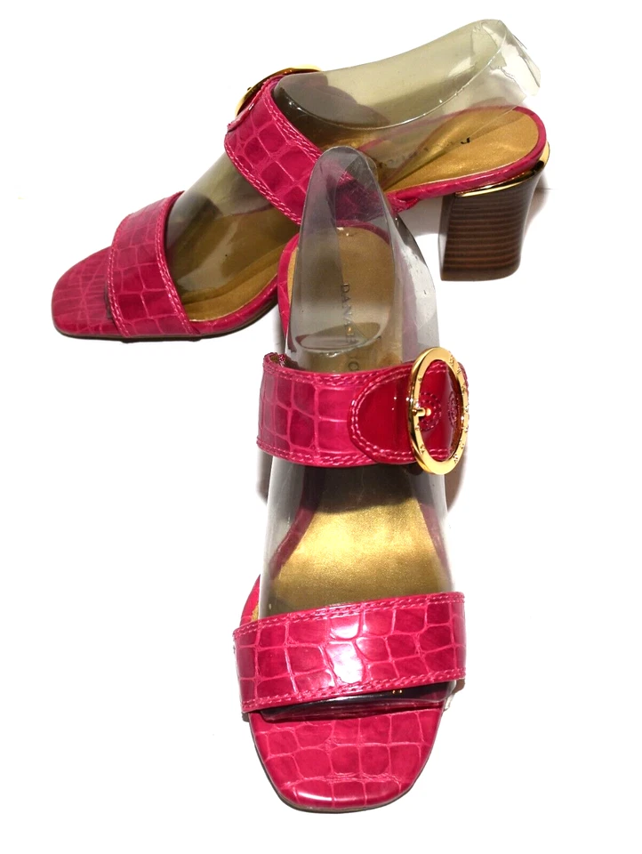 Dana Buchman Evia Fuchsia Croc Faux Leather Slide Heel Sandals Sz 7 New w Defect - Image 4 of 4