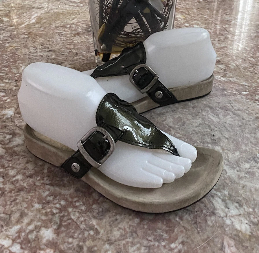 Sandalo infradito Ugg zingaro bronzo pat. pelle shearling 1809 taglia 6 us intime ottimeioni con