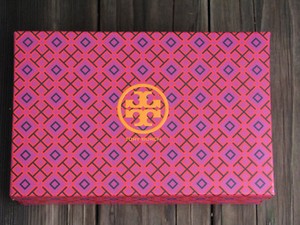 tory burch shoe box