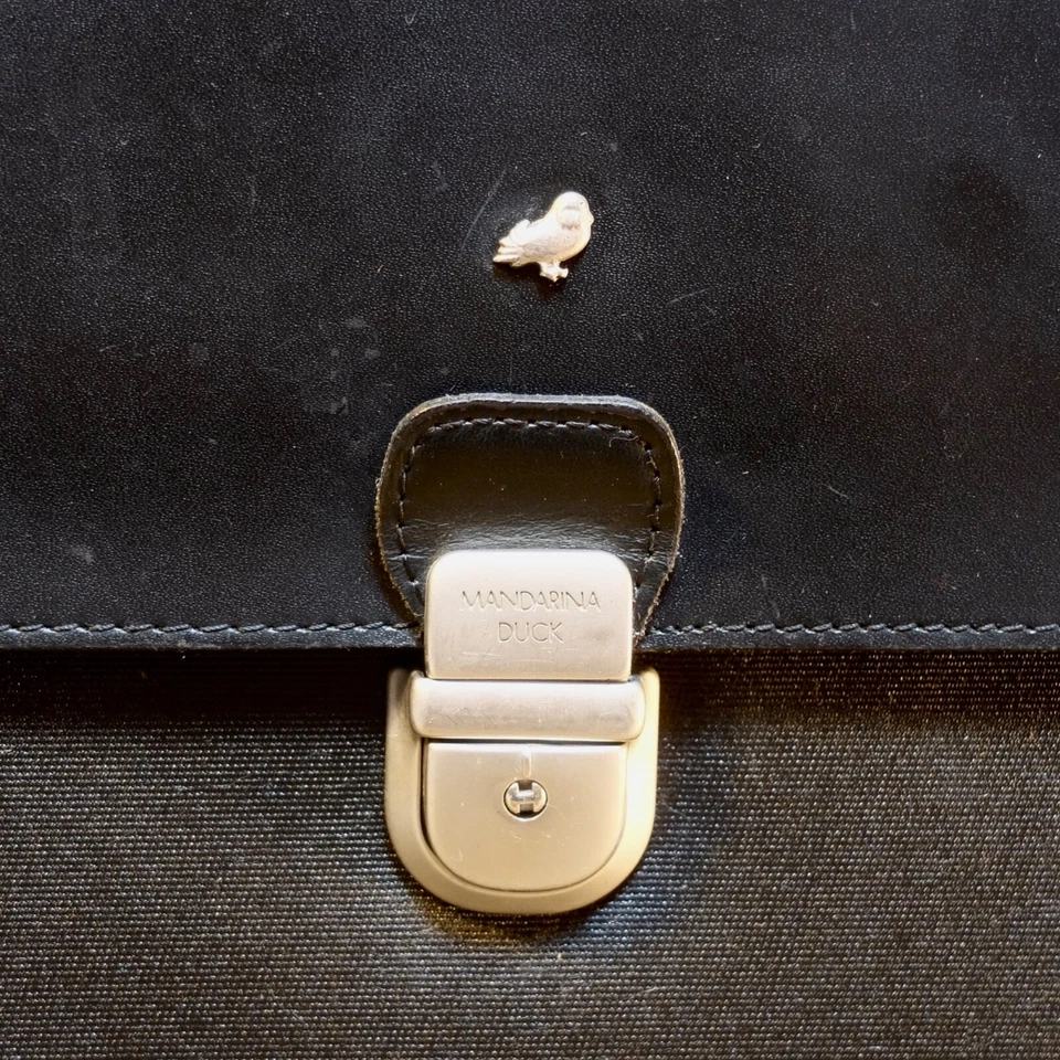 MANDARINA DUCK sac Besace sacoche épaule / cuir & tissu noir / vintage 80's TBE - Photo 2/4