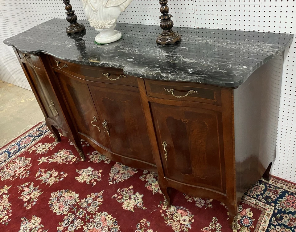 Antiguo aparador buffet serpentino con tapa de mármol de nogal burl francés C1890 Foto 4 de 4