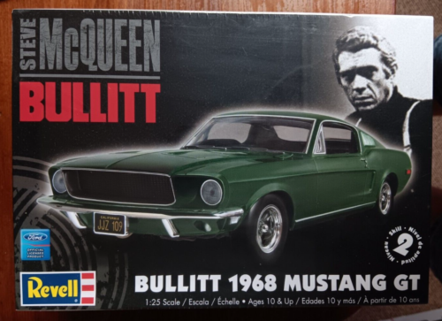 REVELL BULLITT 1968 FORD MUSTANG GT 1/25 SCALE McQUEEN #85-4233 SEALED MINT - Afbeelding 1 van 6