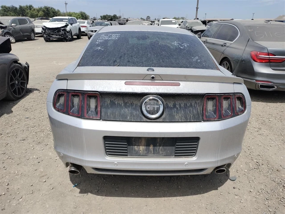Bote de carbón 9R3Z9C985C 2013 Ford Mustang Foto 3 de 4