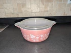 Vintage Pyrex Gooseberry Casserole Dish 475-B 2-1/2 Q.T. Pink With Lid