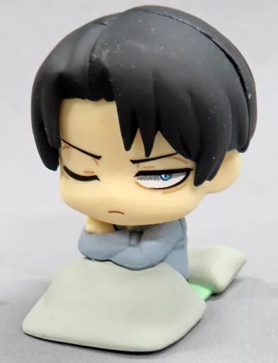 Attack on Titan Levi Ackerman Mini Figura Colección Onemutan