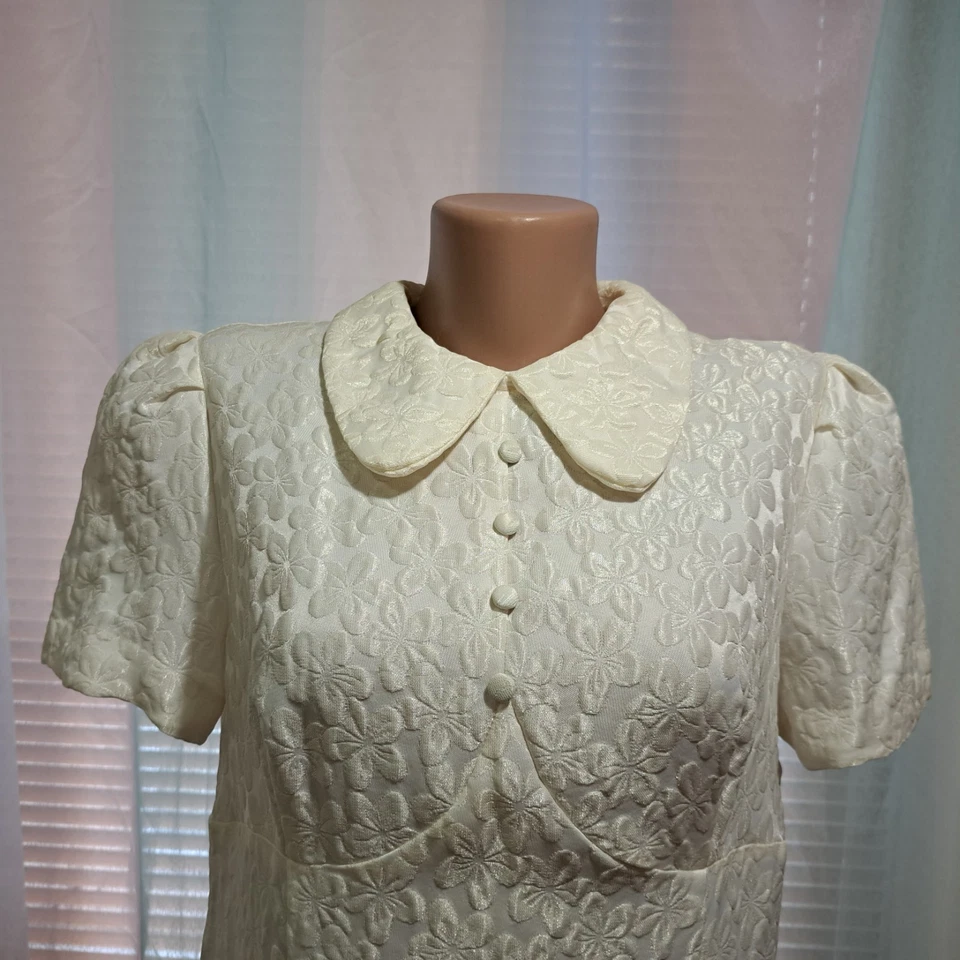 Vintage 1970s DDR White Dress Cream Crimplene Textured Modest Soviet History - Image 3 of 4