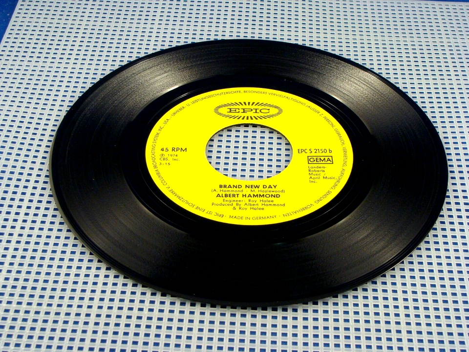 ALBERT HAMMOND I'm A Train / Brand New Day NEAR MINT 1974 Germany