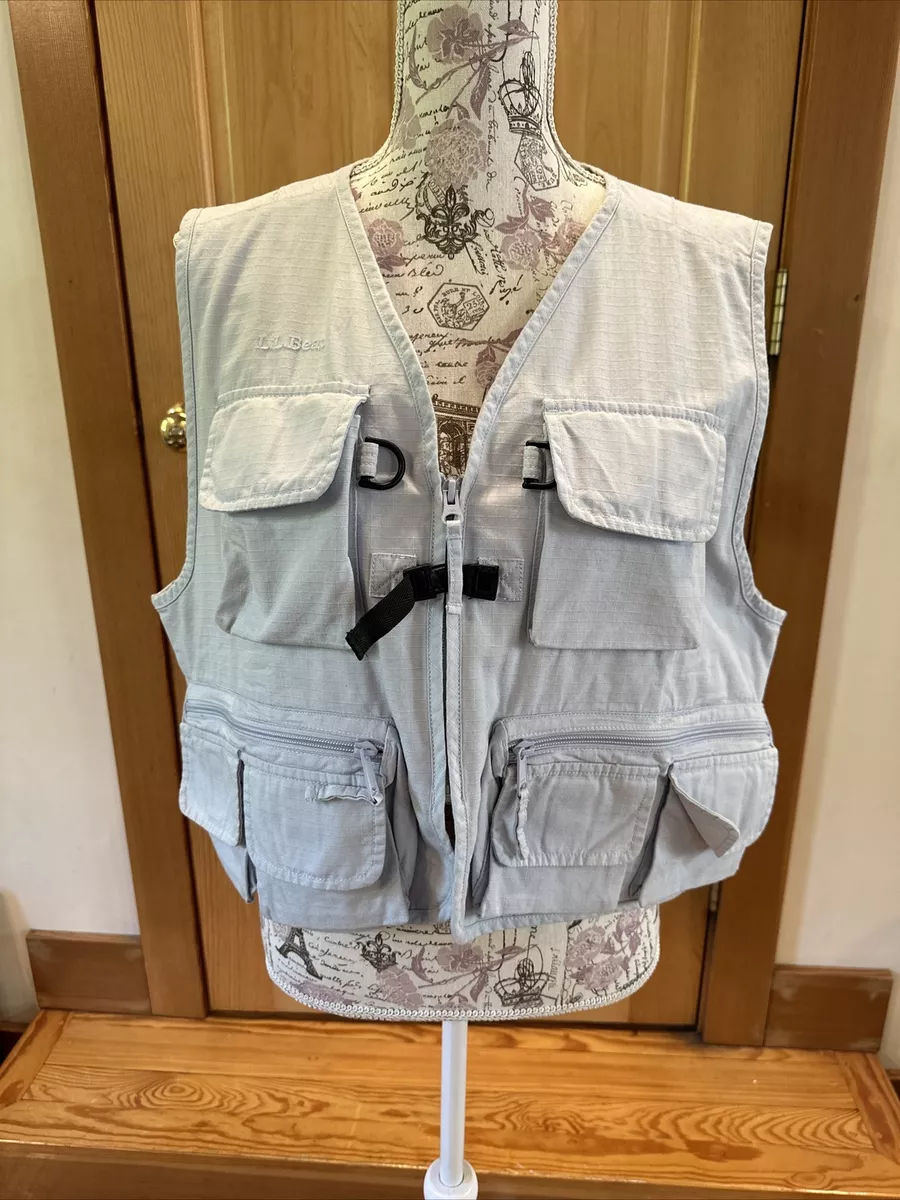 LL Bean Ladies/women’s light blue fishing vest. NWT Size Large