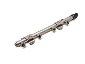VW Audi Seat Skoda 1.4 TSI Kraftstoffverteiler Einspritzleiste 04E133320D