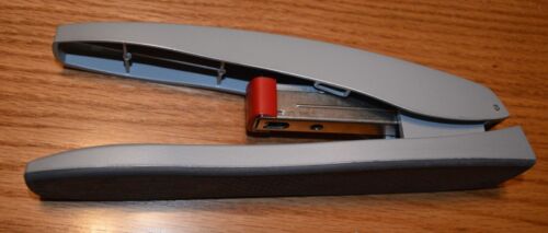 SWINGLINE STAPLER MODEL #77701/15 -HIGH CAPACITY/ EXT. HANDLE -60 SHEET CAPACITY - Picture 3 of 9