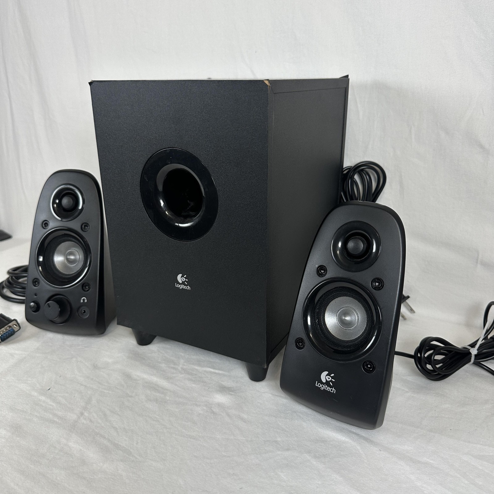Logitech Z506 5.1 Surround Speakers Black Subwoofer + 2 Sate