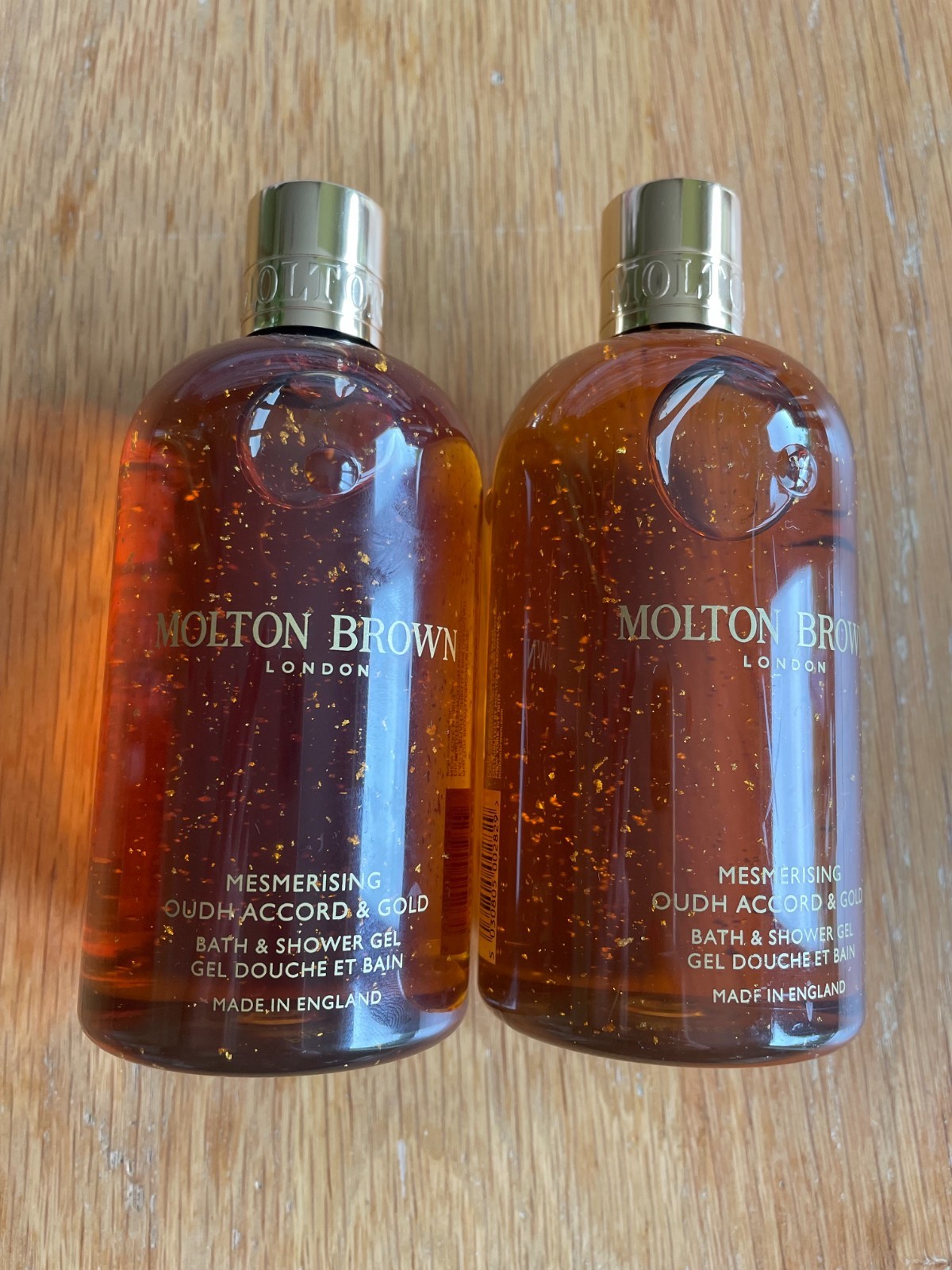 Molton Brown Brown/Gold Molton Mesmerising Oudh Accord & Bath & Shower Gel 300Ml - Image 3