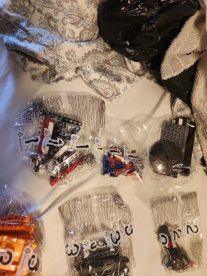 Lego Mindstorms Space Challenge Education Set 45570 NO MATS Approx 1417 Pieces - Image 2 of 4