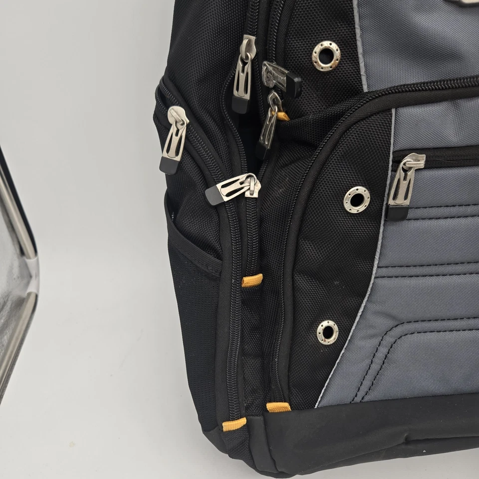 Mochila para portátil Targus Drifter II, negra/gris - Mochila para hombre, negocios,... Foto 2 de 4