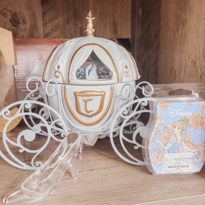 Disney Cinderella Royal Carriage Scentsy Brand Warmer & 1 Cinderella wax bar