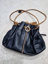 Gigi handbag leather shoulder bag medium size Good condition