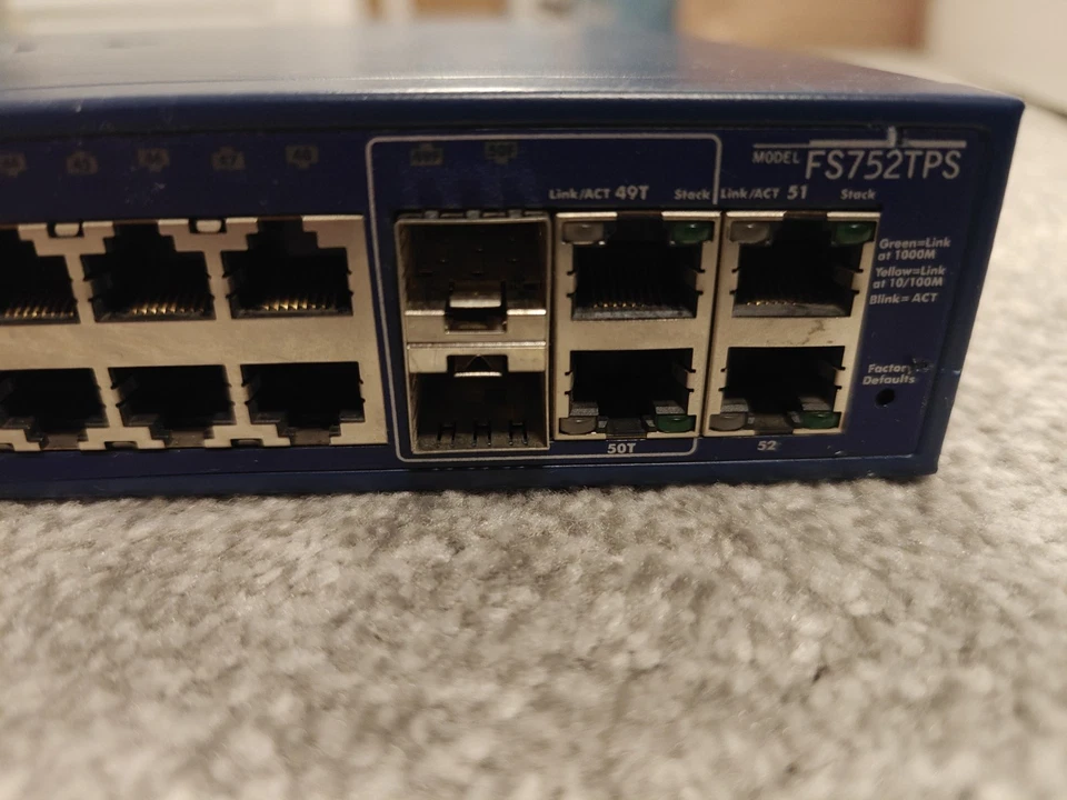 Netgear ProSafe FS752TPS 48Port 10/100 Switch (24XPoE) +2 X Gb SFP +4X GbRJ45 - Image 3 of 3