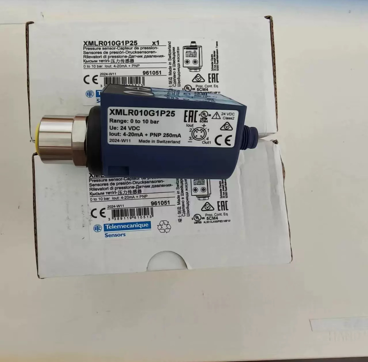 1PC New Schneider XMLR010G1P25 Pressure Sensor Brand Free Ship