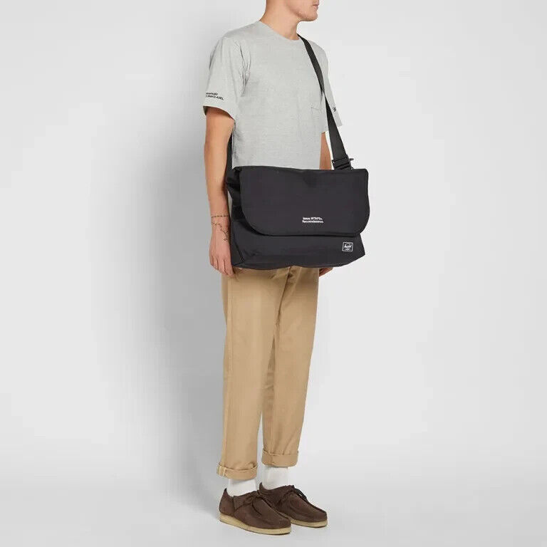 WTAPS X HERSCHEL SUPPLY CO. BLACK SHOULDER/MESSENGER BAG | eBay WTAPS X HERSCHEL SUPPLY CO. BLACK SHOULDER/MESSENGER BAG | eBay