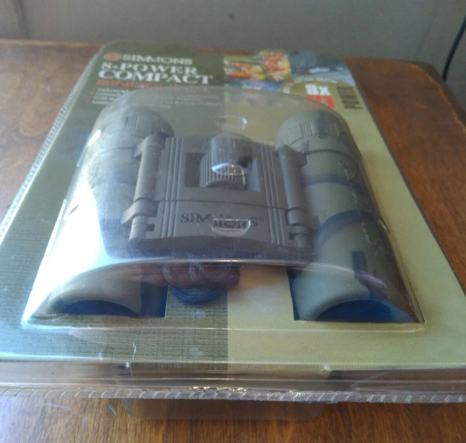 Simmons 8 Power Compact 8x21 Compact Binocular Model 899583 Camo Sealed NOS new - Image 2 of 4