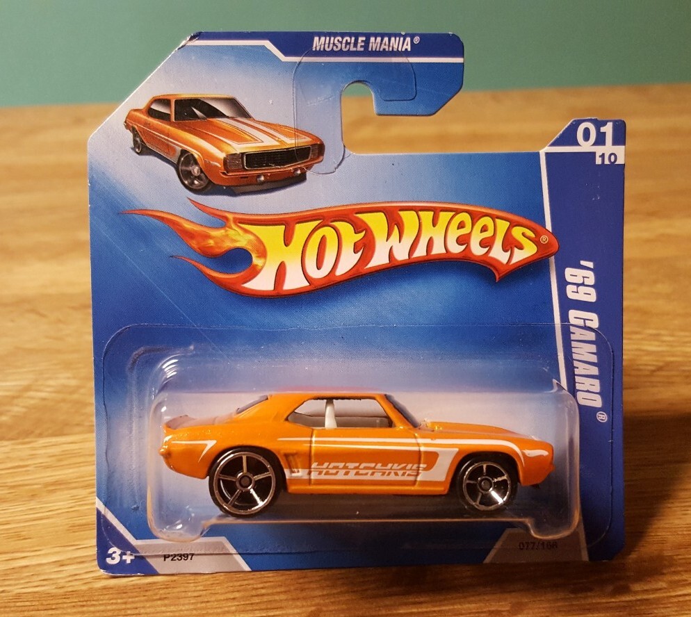 Hot Wheels '69 Chevy Camaro Orange 1:64 Scale 2009 Muscle Mania
