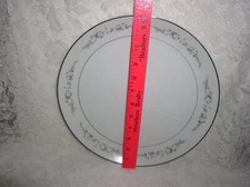 Royal Wentworth Select Fine China Devon 6526 Round Serve Plate Platter Chop 12"