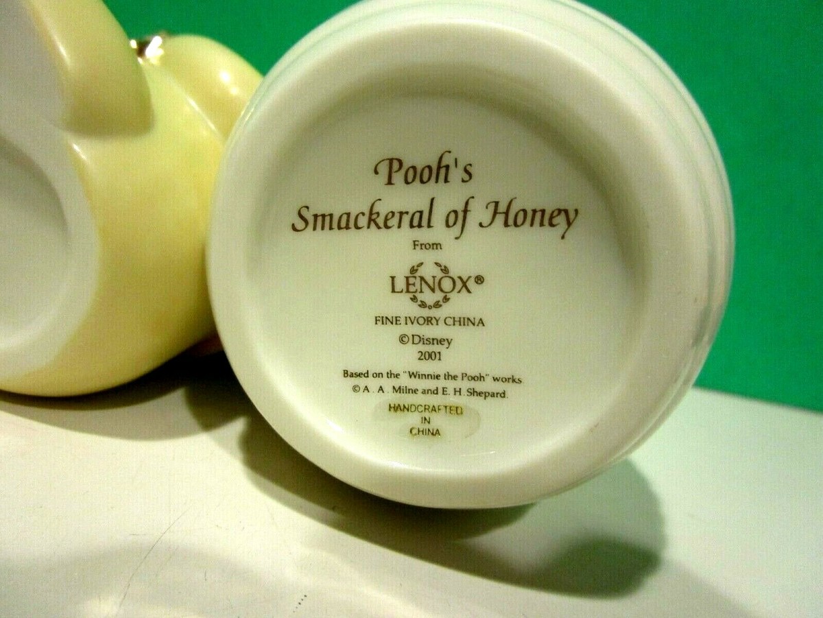 LENOX POOH'S SMACKERAL OF HONEY POT Disney Pooh sculpture -- NEW