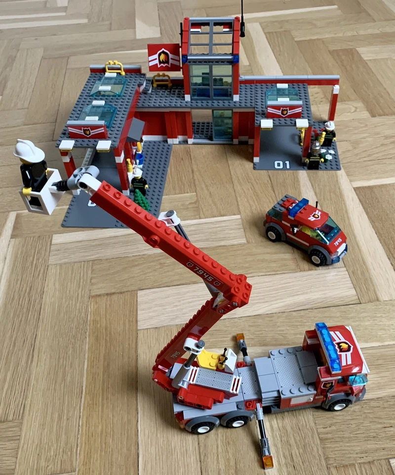 LEGO City 7945 Fire Station, foto 3 de 5